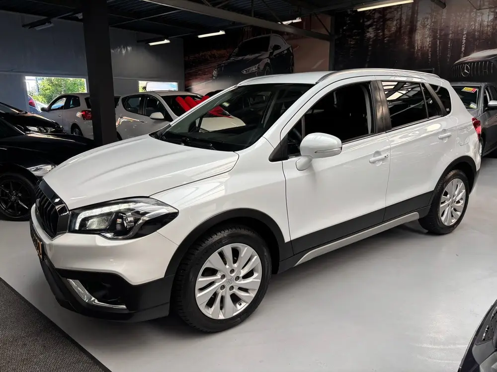Suzuki S-Cross 1.0 Boosterjet Select / Carplay / Stoelverwar uit 2019, foto 2