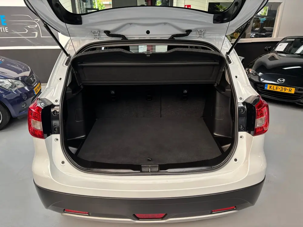 Suzuki S-Cross 1.0 Boosterjet Select / Carplay / Stoelverwar uit 2019, foto 9