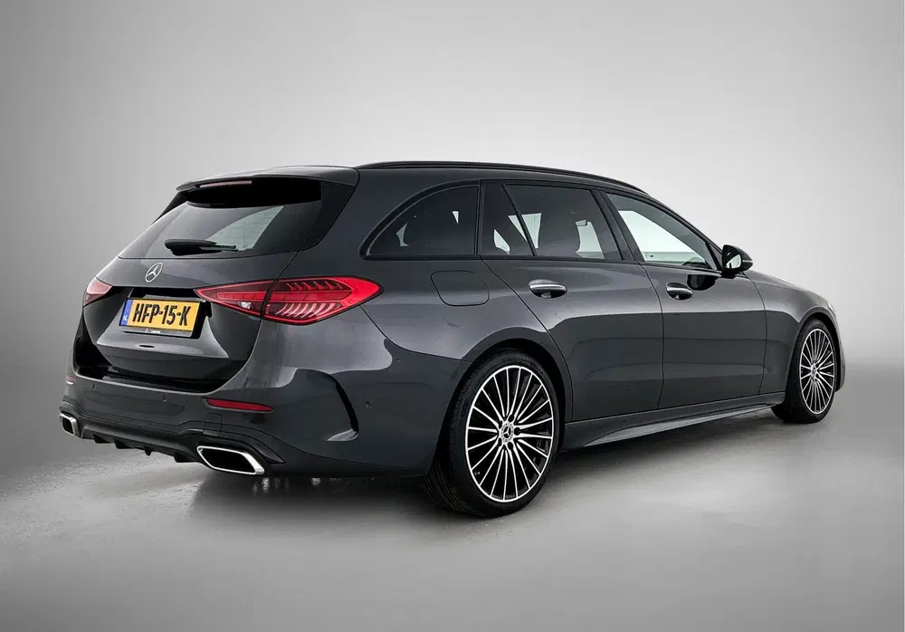 Mercedes-Benz C-Klasse 180 AMG Nightpakket uit 2025, foto 2