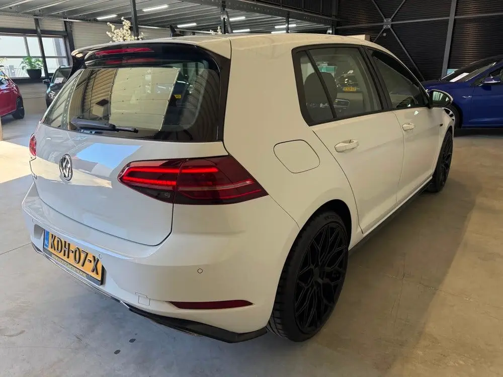 Volkswagen Golf 1.5 TSI Highline R line led navi massage 19 uit 2019, foto 4