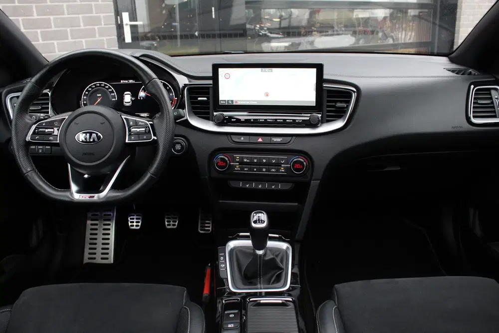 Kia ProCeed 1.0 T-GDI GT-Line uit 2020, foto 2