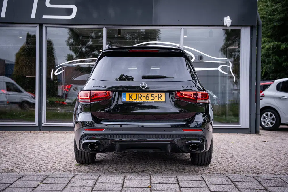 Mercedes-Benz GLB AMG 35 4MATIC uit 2023, foto 10