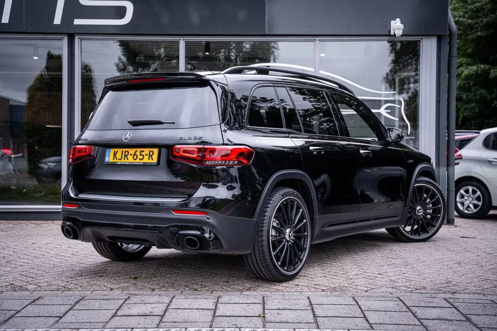 Mercedes-Benz GLB AMG 35 4MATIC uit 2023, foto 11
