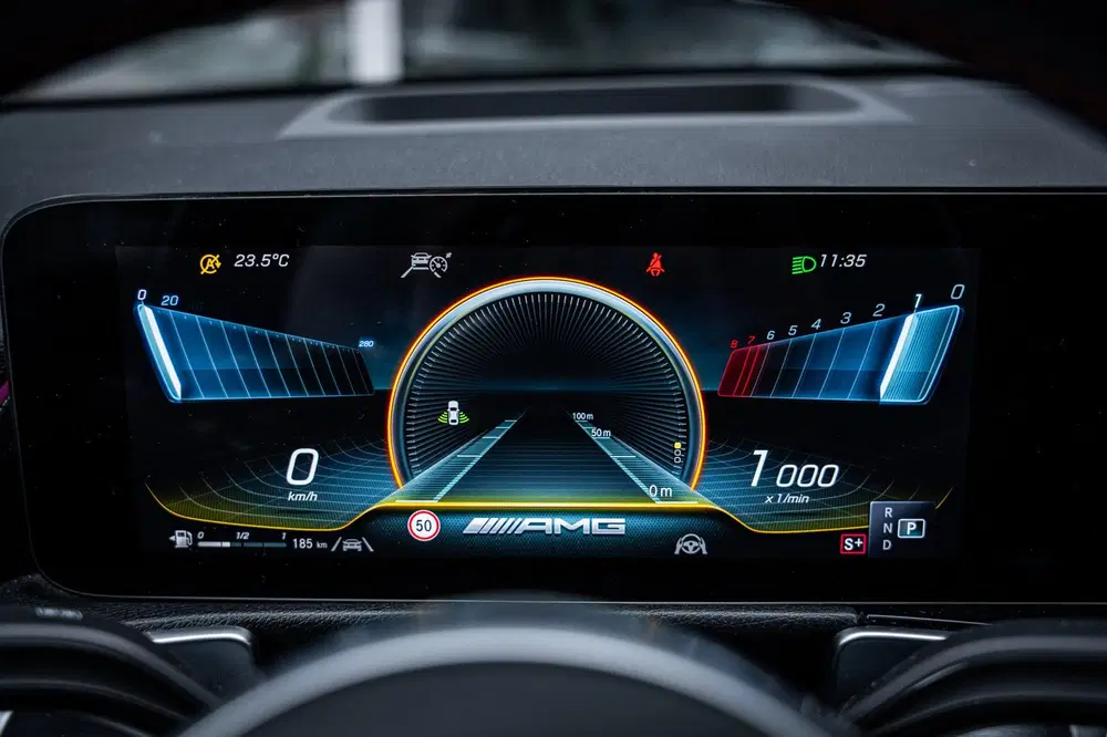 Mercedes-Benz GLB AMG 35 4MATIC uit 2023, foto 19