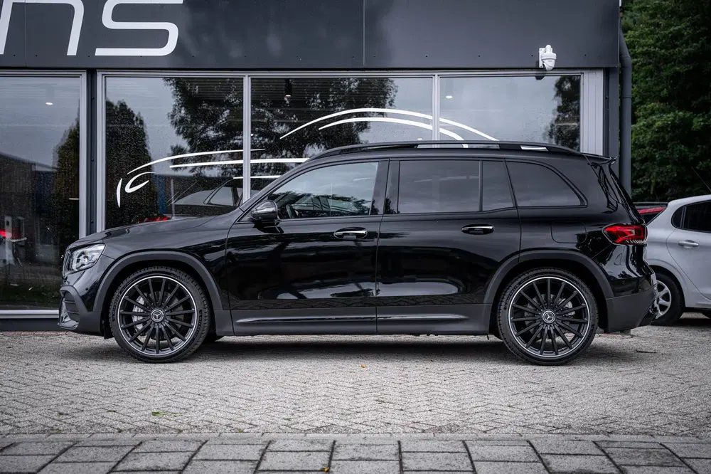 Mercedes-Benz GLB AMG 35 4MATIC uit 2023, foto 7
