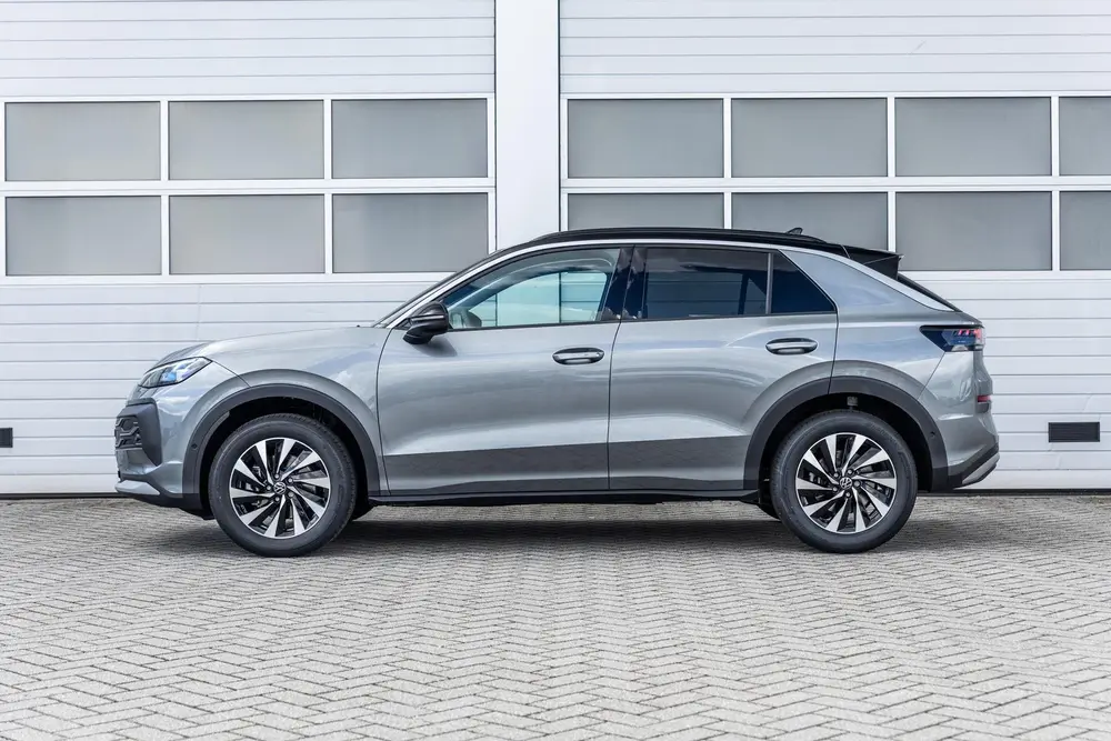 Volkswagen T-Roc 1.5 eTsi 115pk Life First Edition | Tech Pa uit 2026, foto 13