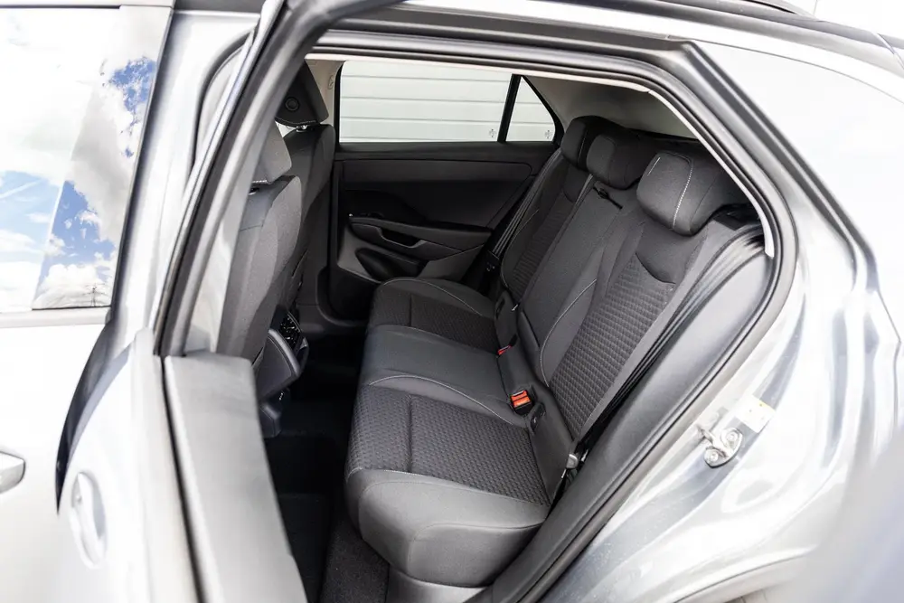 Volkswagen T-Roc 1.5 eTsi 115pk Life First Edition | Tech Pa uit 2026, foto 6