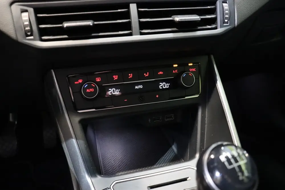 Volkswagen Polo 1.0 TSI Highline | Adaptive Cruise | CarPlay uit 2020, foto 16