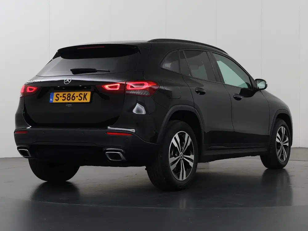 Mercedes-Benz GLA 250 e Business Line uit 2022, foto 2