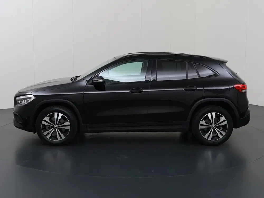 Mercedes-Benz GLA 250 e Business Line uit 2022, foto 5