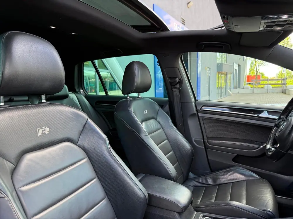 Volkswagen Golf 2.0 TSI 4Motion R / Pano / Maxton / Virtual! uit 2019, foto 10