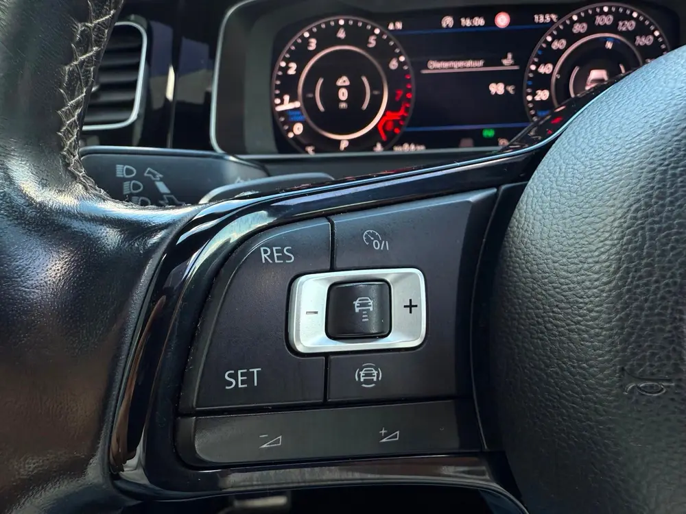 Volkswagen Golf 2.0 TSI 4Motion R / Pano / Maxton / Virtual! uit 2019, foto 14