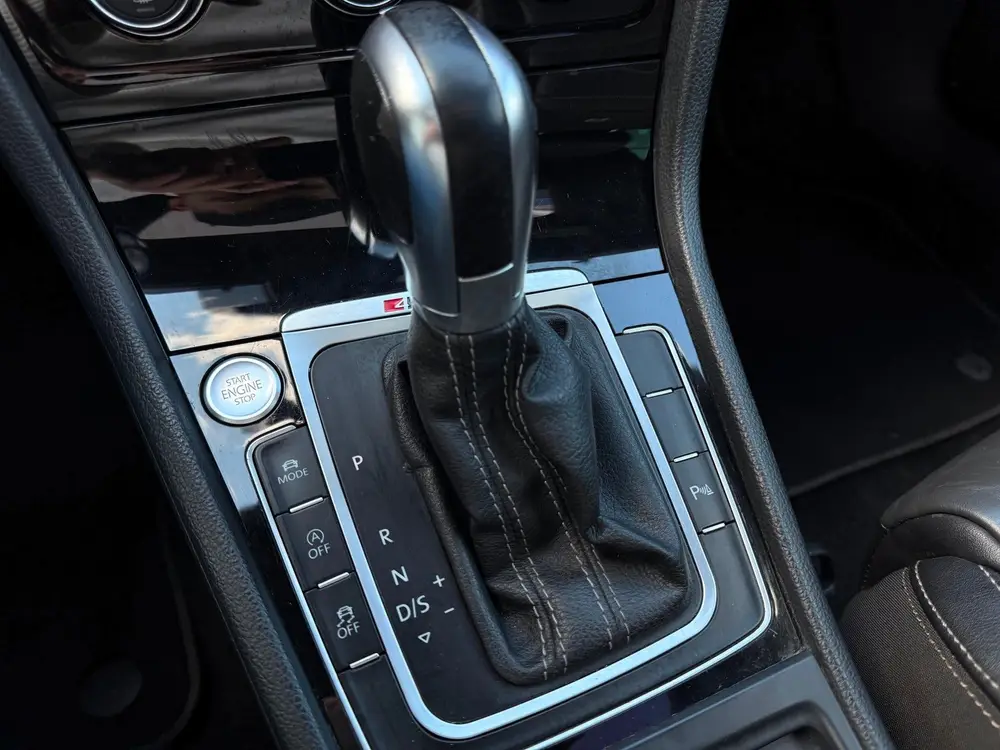 Volkswagen Golf 2.0 TSI 4Motion R / Pano / Maxton / Virtual! uit 2019, foto 18