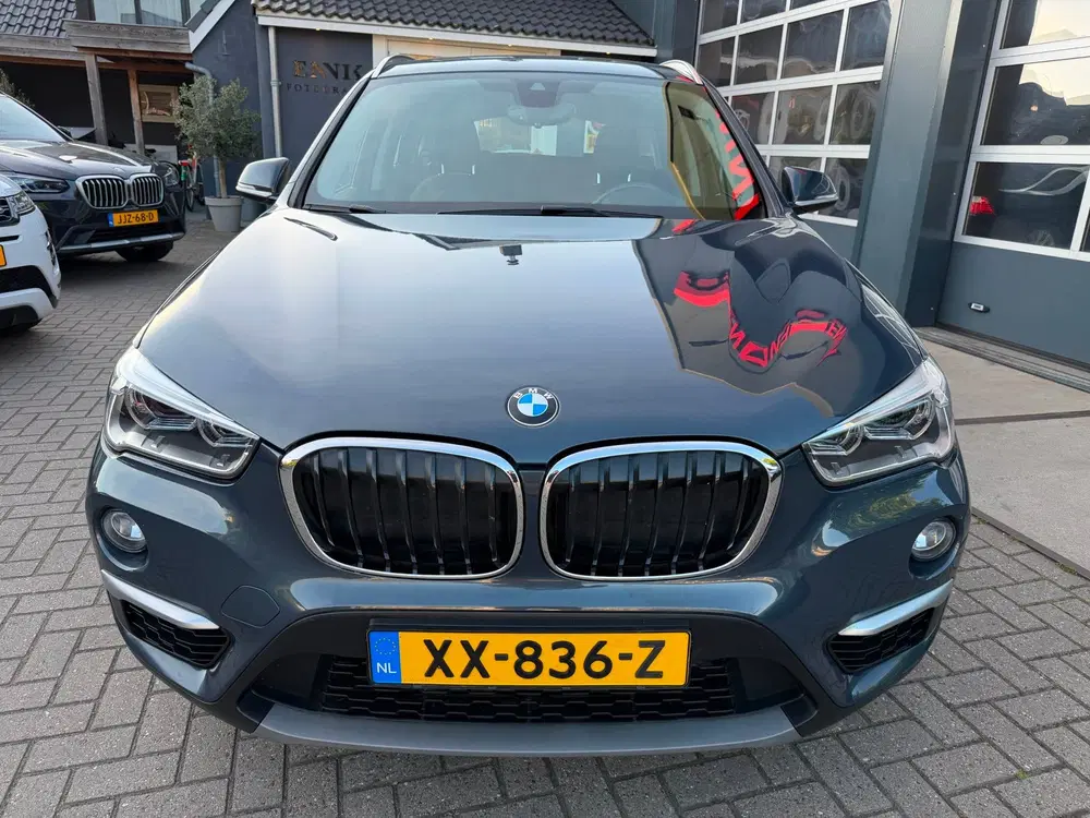 BMW X1 SDrive18i Executive Edition uit 2019, foto 15