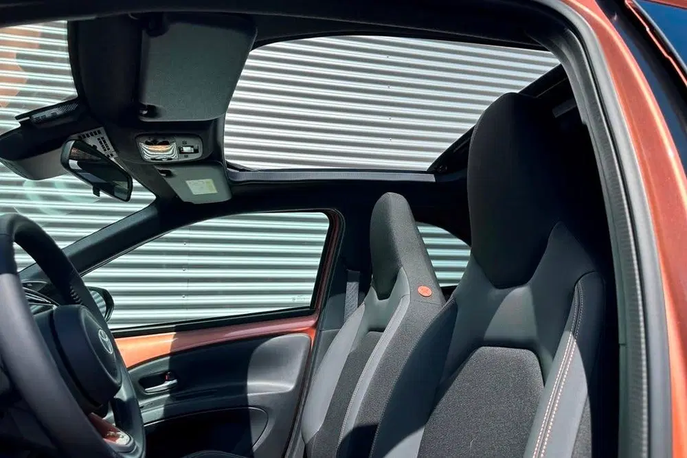 Toyota Aygo X Hybrid 115 Lounge Vouwdak uit 2025, foto 14