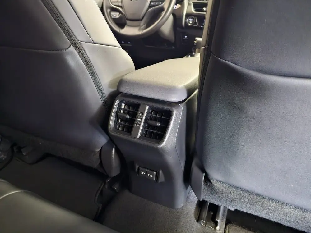 Lexus UX 250h F-Sport-Design Navi Camera Winterpakk uit 2024, foto 15
