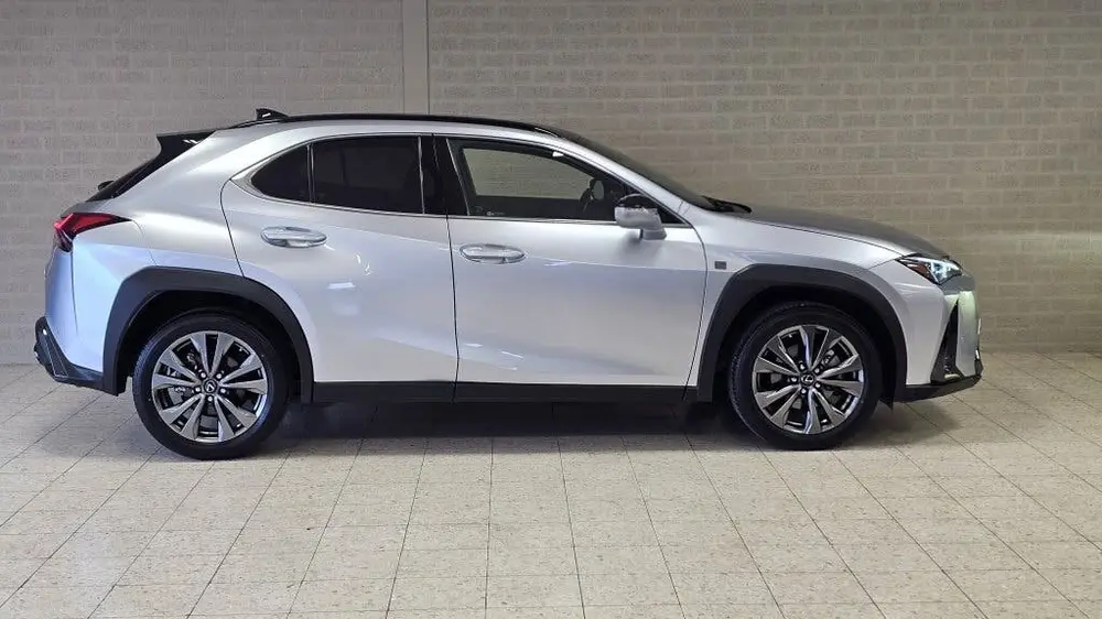 Lexus UX 250h F-Sport-Design Navi Camera Winterpakk uit 2024, foto 5