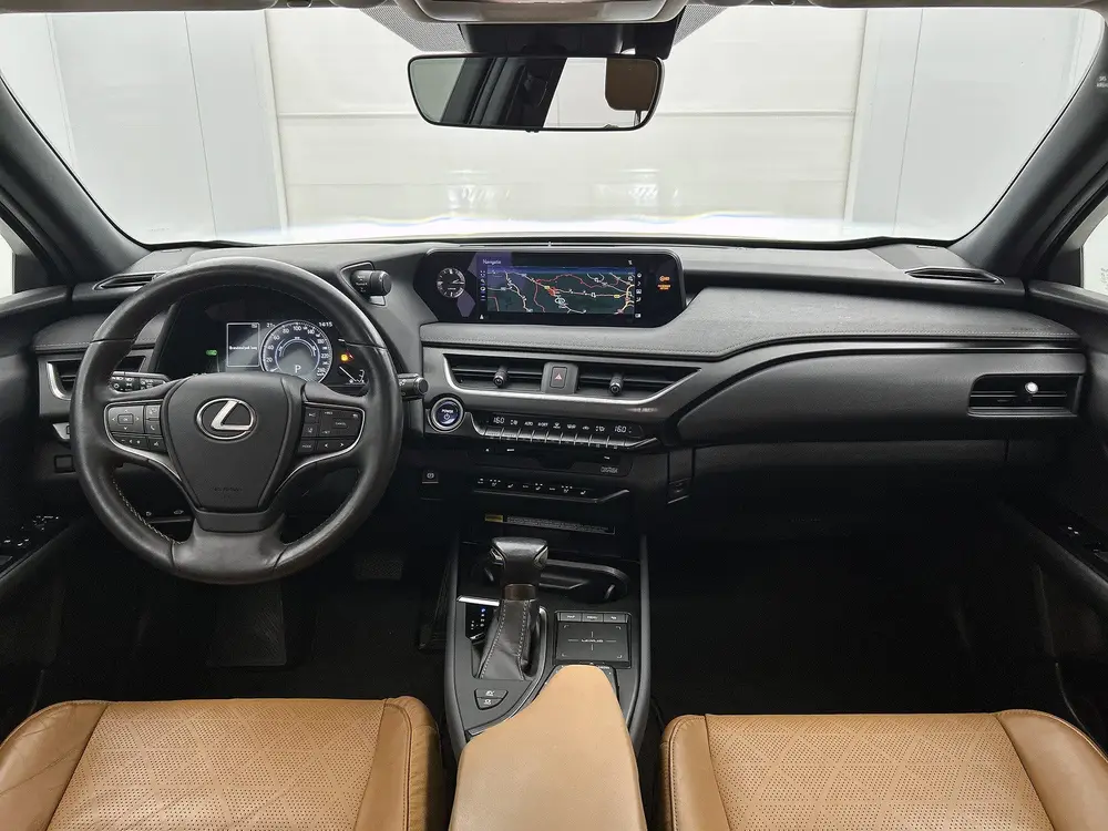 Lexus UX 250h Executive Line + President Pack | Mark Levinso uit 2020, foto 5