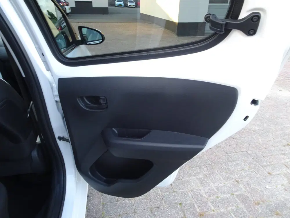 Citroën C1 1.0 VTi Millenium Airco uit 2021, foto 19