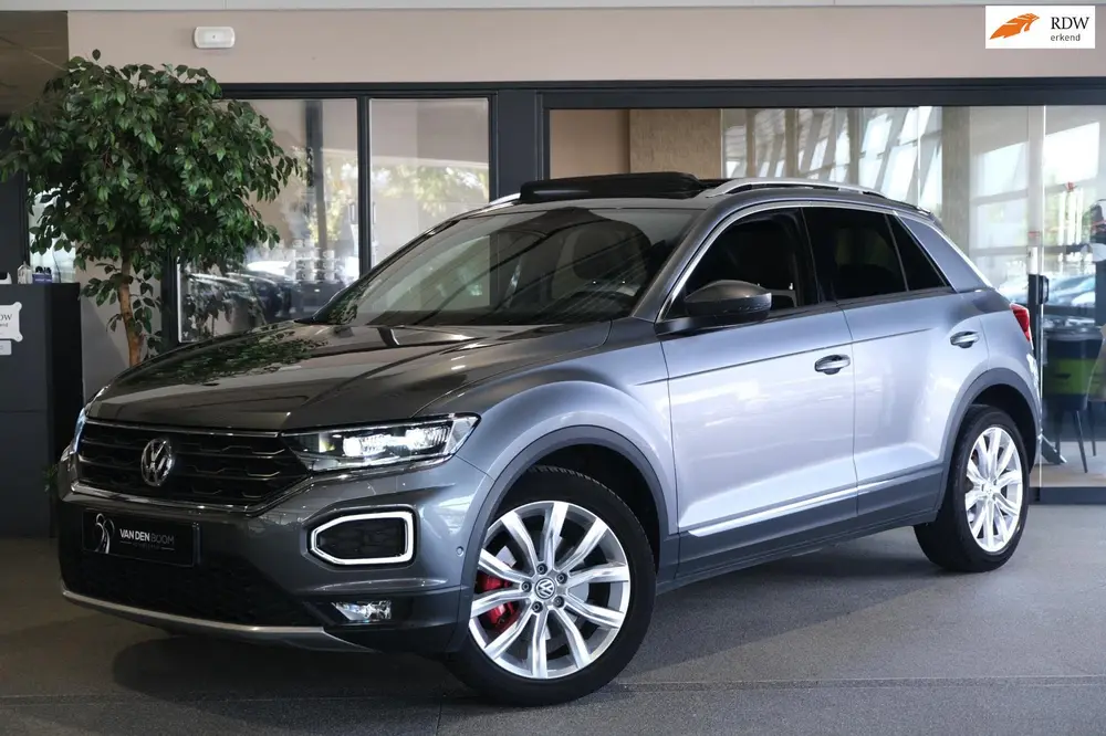 Volkswagen T-Roc 1.5 TSI Sport DSG 150 PK Pano Navi Led Acc uit 2019