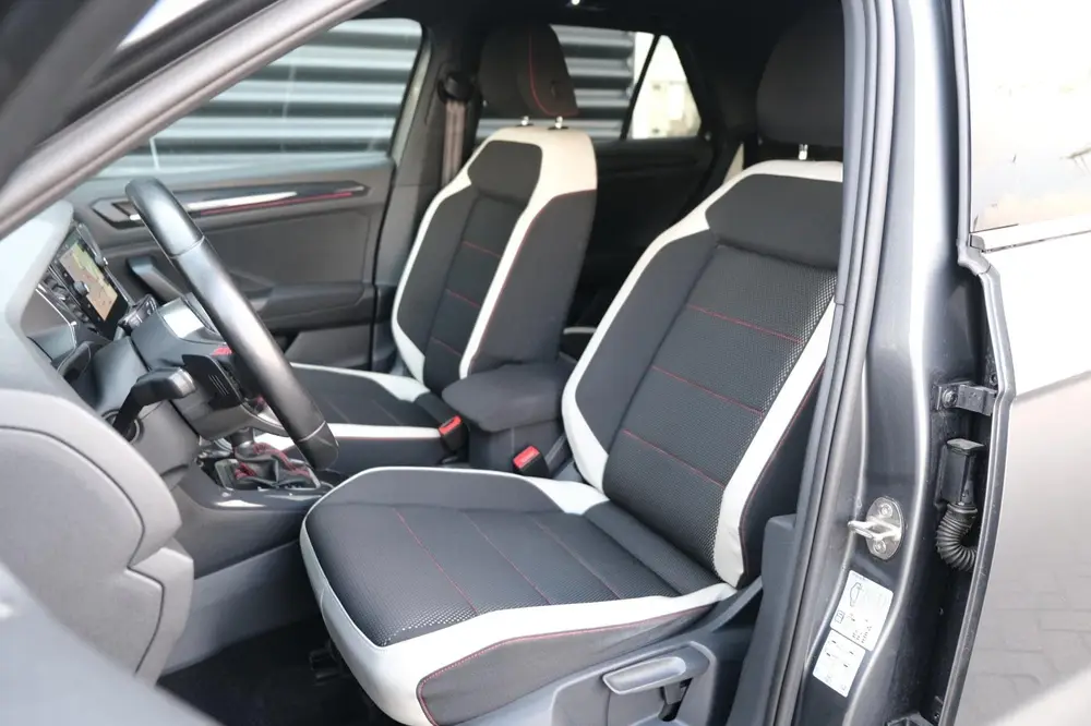Volkswagen T-Roc 1.5 TSI Sport DSG 150 PK Pano Navi Led Acc uit 2019, foto 16