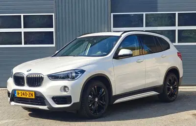 BMW X1 SDrive18i High Executive headup pano leer uit 2019