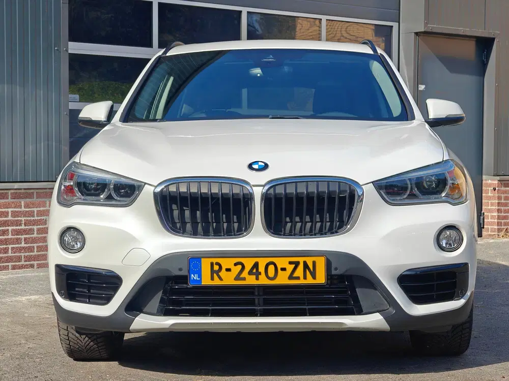 BMW X1 SDrive18i High Executive headup pano leer uit 2019, foto 3