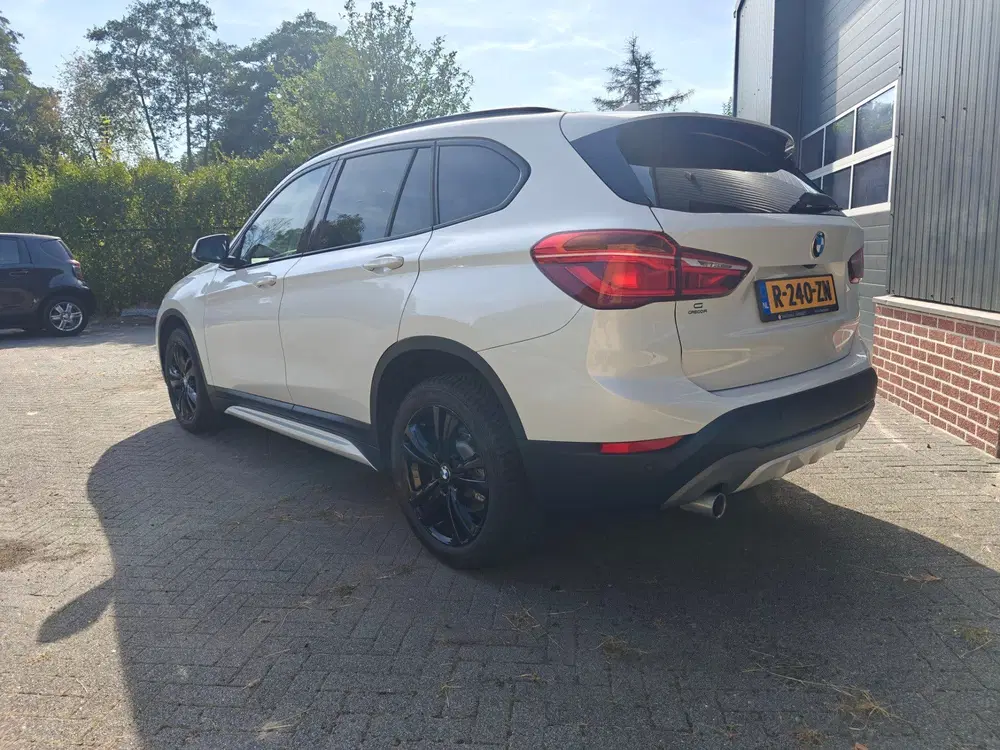 BMW X1 SDrive18i High Executive headup pano leer uit 2019, foto 7