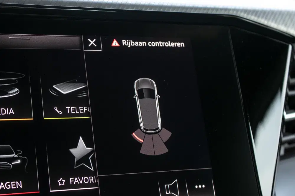 Audi Q4 e-tron 40 Launch edition Advanced 77 kWh uit 2021, foto 20
