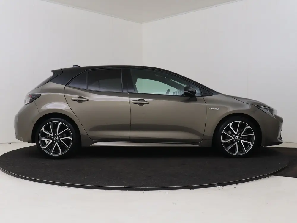 Toyota Corolla 2.0 Hybrid Premium uit 2021, foto 12