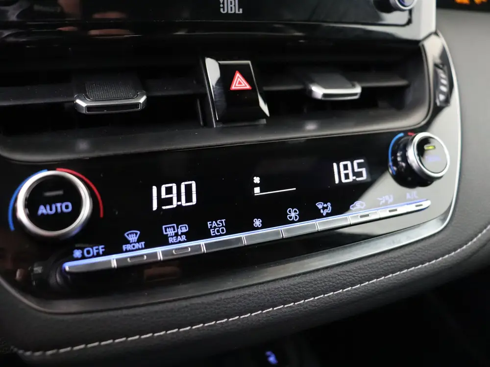 Toyota Corolla 2.0 Hybrid Premium uit 2021, foto 9