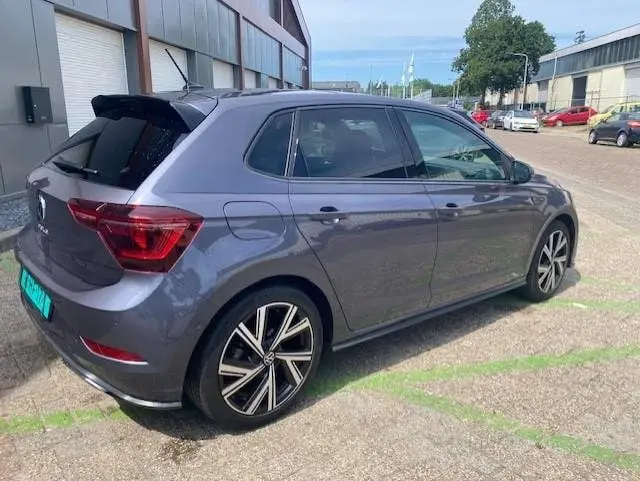 Volkswagen Polo 1.0 TSI R-Line uit 2022, foto 2