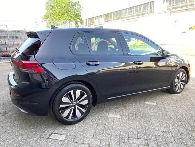 Volkswagen Golf 2.0 TDI Style uit 2024, foto 2
