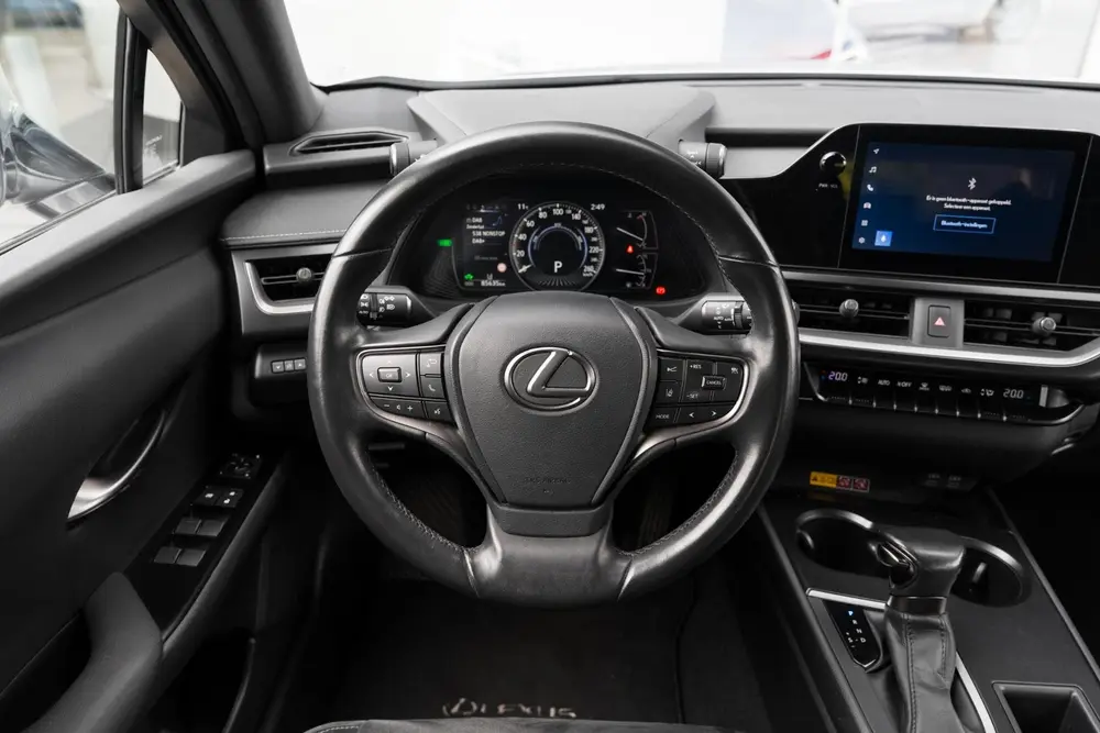 Lexus UX 250h uit 2023, foto 5
