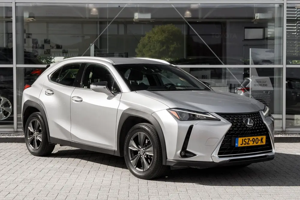 Lexus UX 250h uit 2023, foto 7
