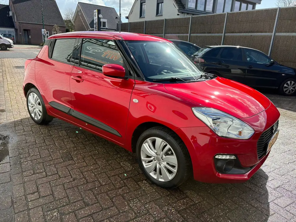 Suzuki Swift 1.2 Select uit 2019, foto 2