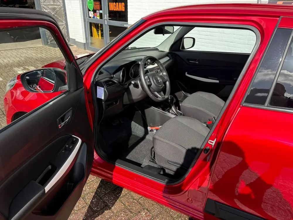 Suzuki Swift 1.2 Select uit 2019, foto 5