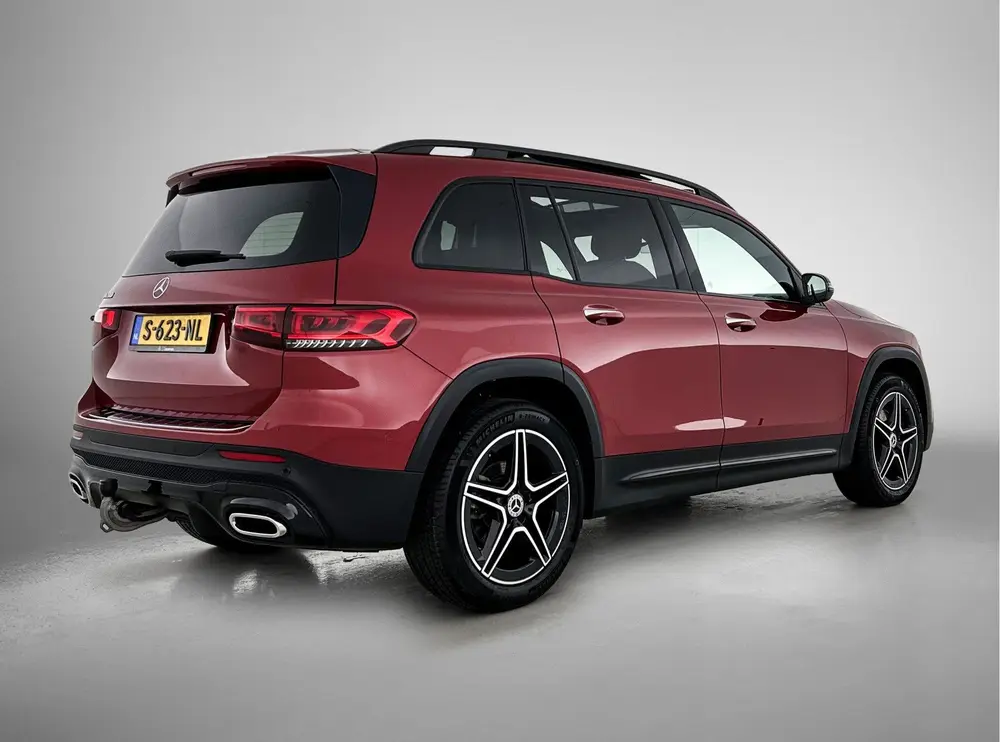 Mercedes-Benz GLB 200 Business Solution AMG uit 2023, foto 2