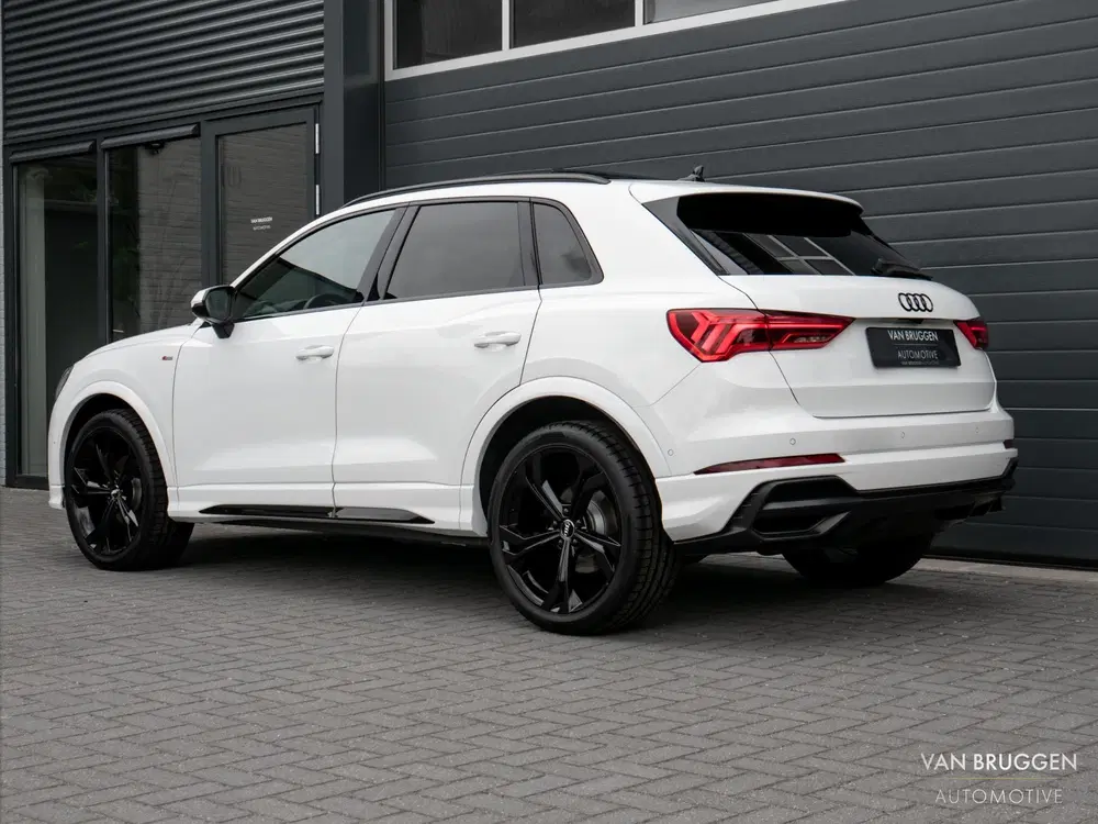 Audi Q3 35 TFSI S-Line Pano Sfeer Camera E-Stoel B uit 2022, foto 10
