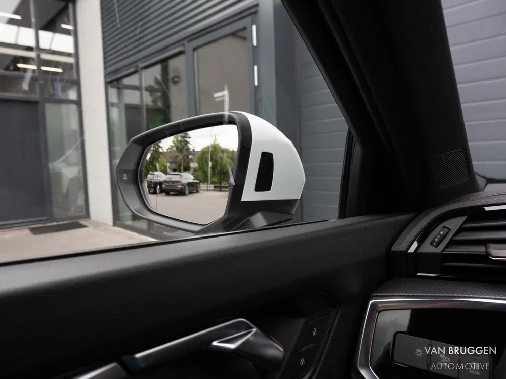 Audi Q3 35 TFSI S-Line Pano Sfeer Camera E-Stoel B uit 2022, foto 13