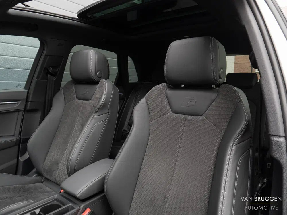 Audi Q3 35 TFSI S-Line Pano Sfeer Camera E-Stoel B uit 2022, foto 2