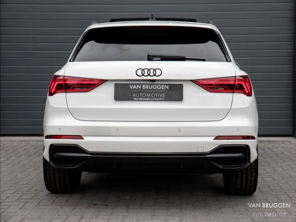 Audi Q3 35 TFSI S-Line Pano Sfeer Camera E-Stoel B uit 2022, foto 8