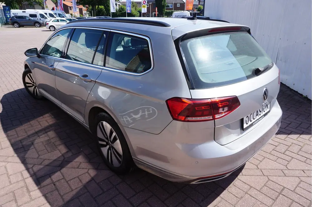 Volkswagen Passat Variant 1.4 TSI PHEV GTE Automaat uit 2022, foto 3