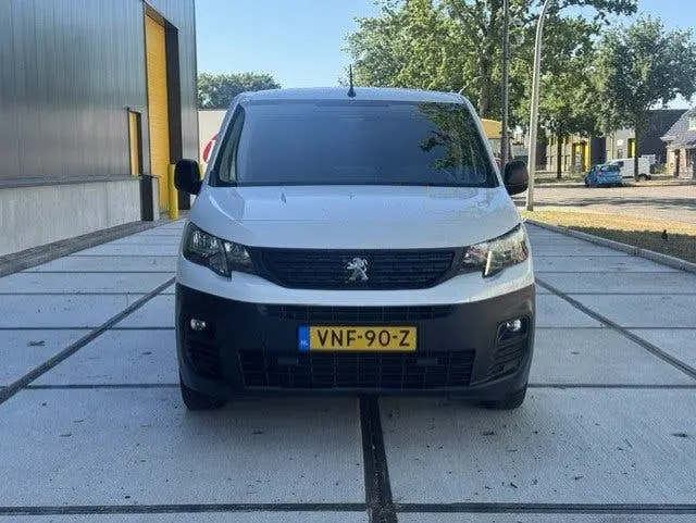 Peugeot Partner 1.2 Airco Cruise NAP Prijs EX BTW uit 2021, foto 3