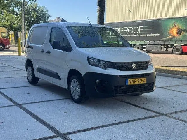 Peugeot Partner 1.2 Airco Cruise NAP Prijs EX BTW uit 2021, foto 4