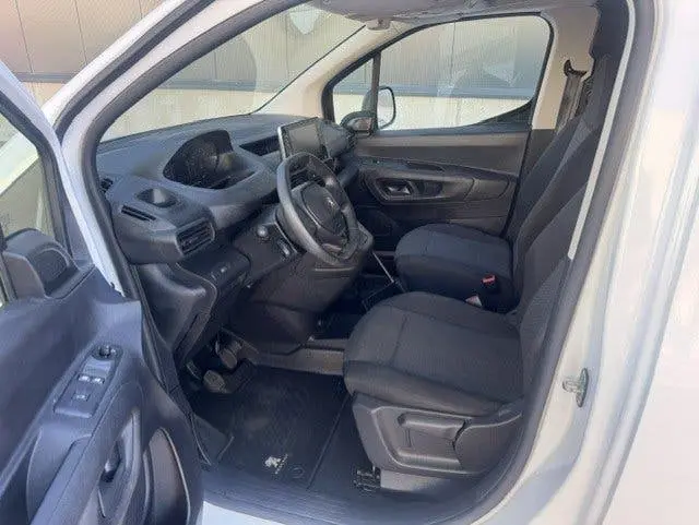 Peugeot Partner 1.2 Airco Cruise NAP Prijs EX BTW uit 2021, foto 9
