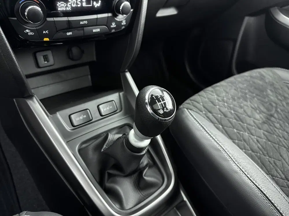 Suzuki Vitara 1.4 Boosterjet Style Smart Hybrid uit 2024, foto 11