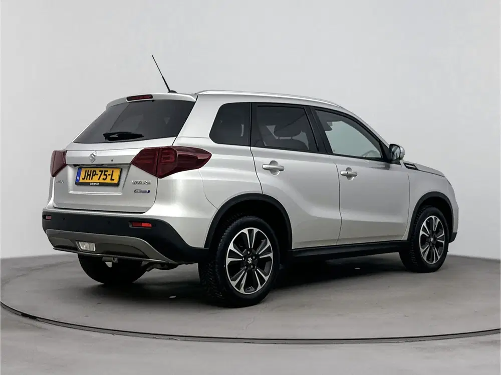 Suzuki Vitara 1.4 Boosterjet Style Smart Hybrid uit 2024, foto 2