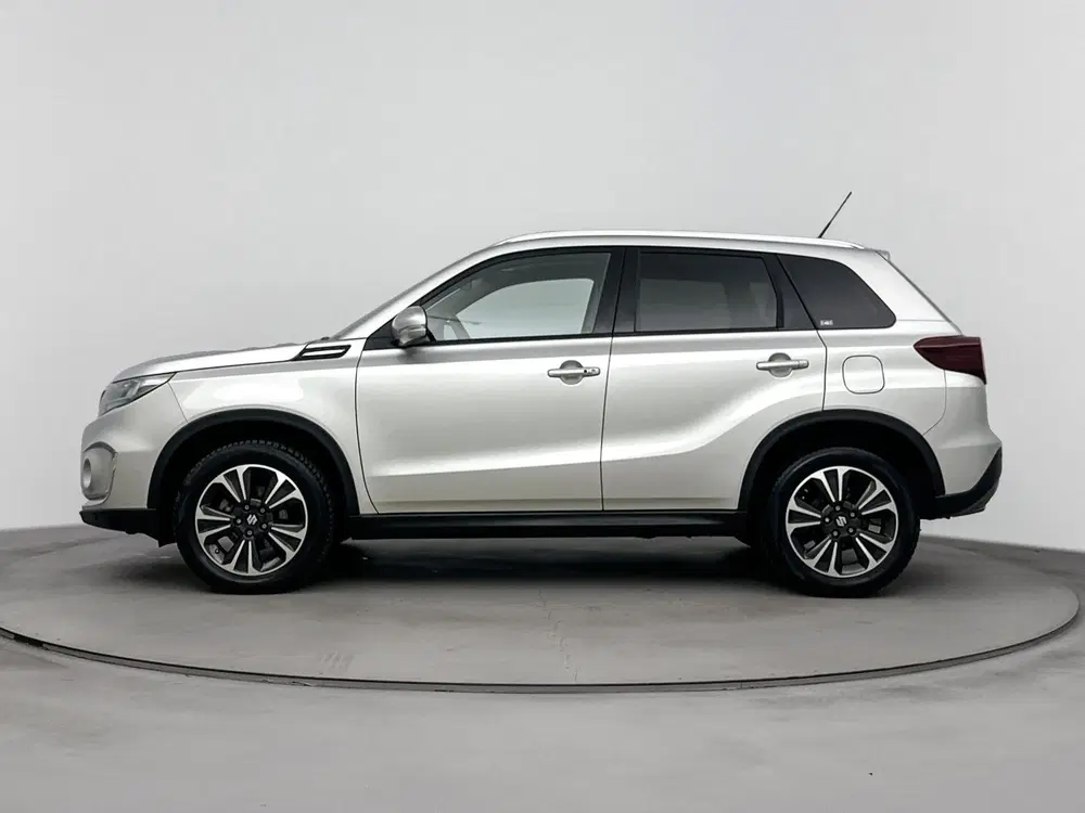 Suzuki Vitara 1.4 Boosterjet Style Smart Hybrid uit 2024, foto 3