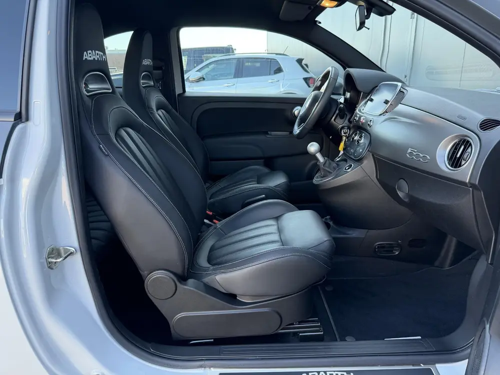 Abarth 595 1.4 T-Jet Turismo 70th Anniversary BEATS | 1e EIG uit 2019, foto 13